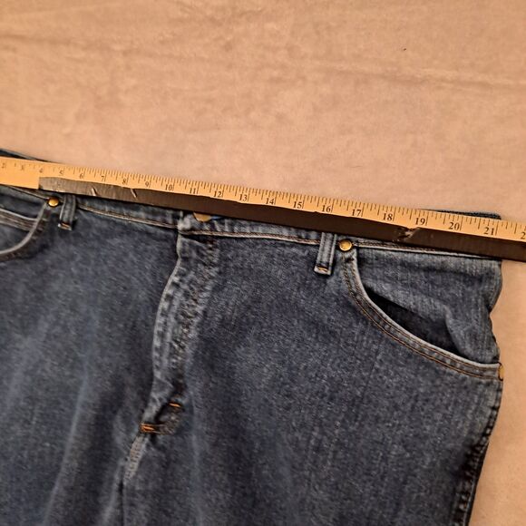 Wrangler Cowboy Cut Jeans MAVVS Regular Fit Moisture Wicking Stretch Mens 42X32 - Picture 6 of 9